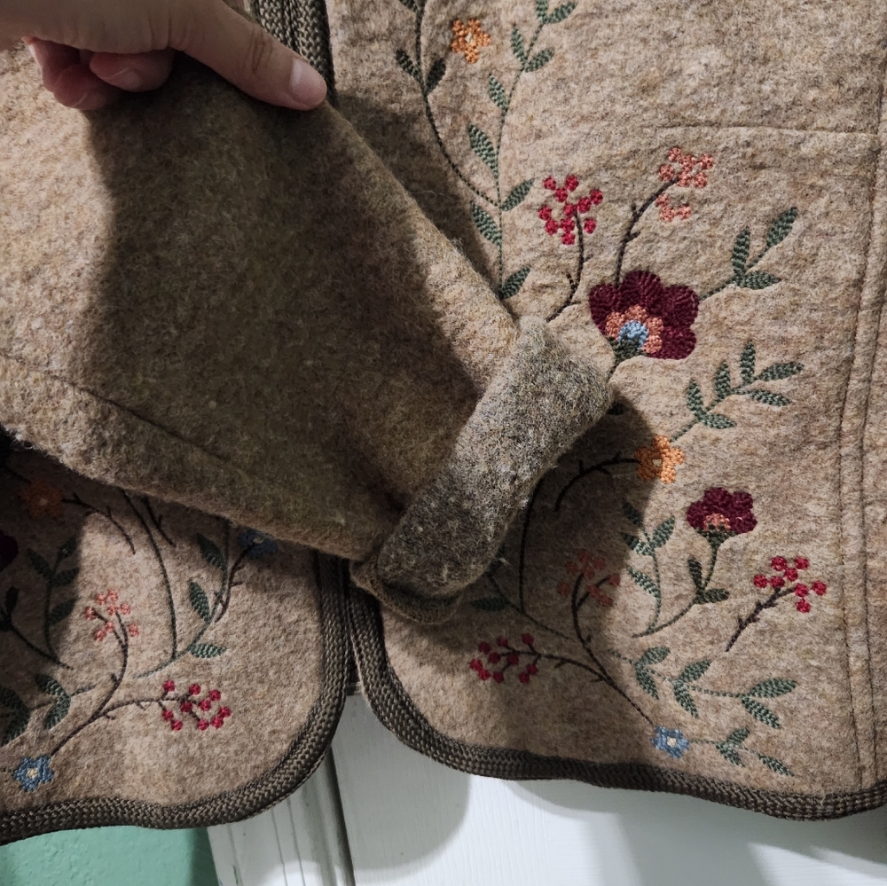 Liz Claibourne Wool Embroidered Jacket - Picture 4 of 14